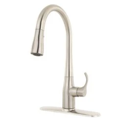 Simplice Single-Handle Pull-Down Sprayer Kitchen Faucet In Vibrant Stainless With DockNetik And Sweep Spray
